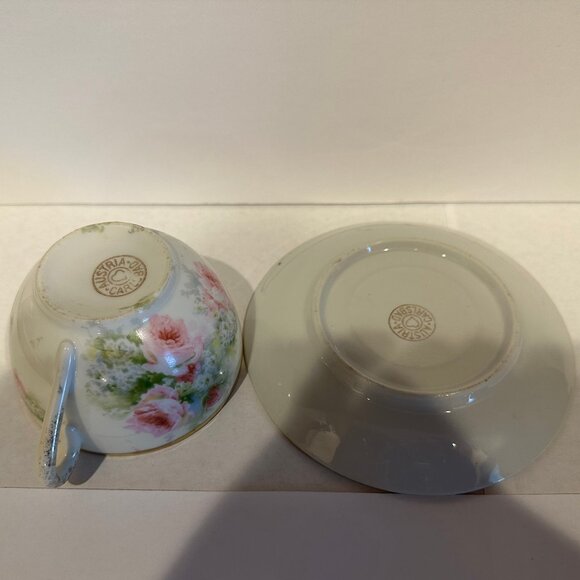Vintage cup and saucer - Picture 2 of 3